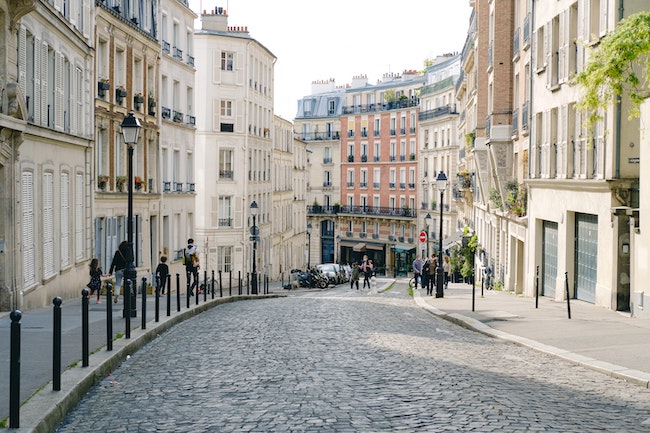 Comment louer son bien immobilier sur Airbnb à Paris toute l'année et en toute légalité, une petite astuce !